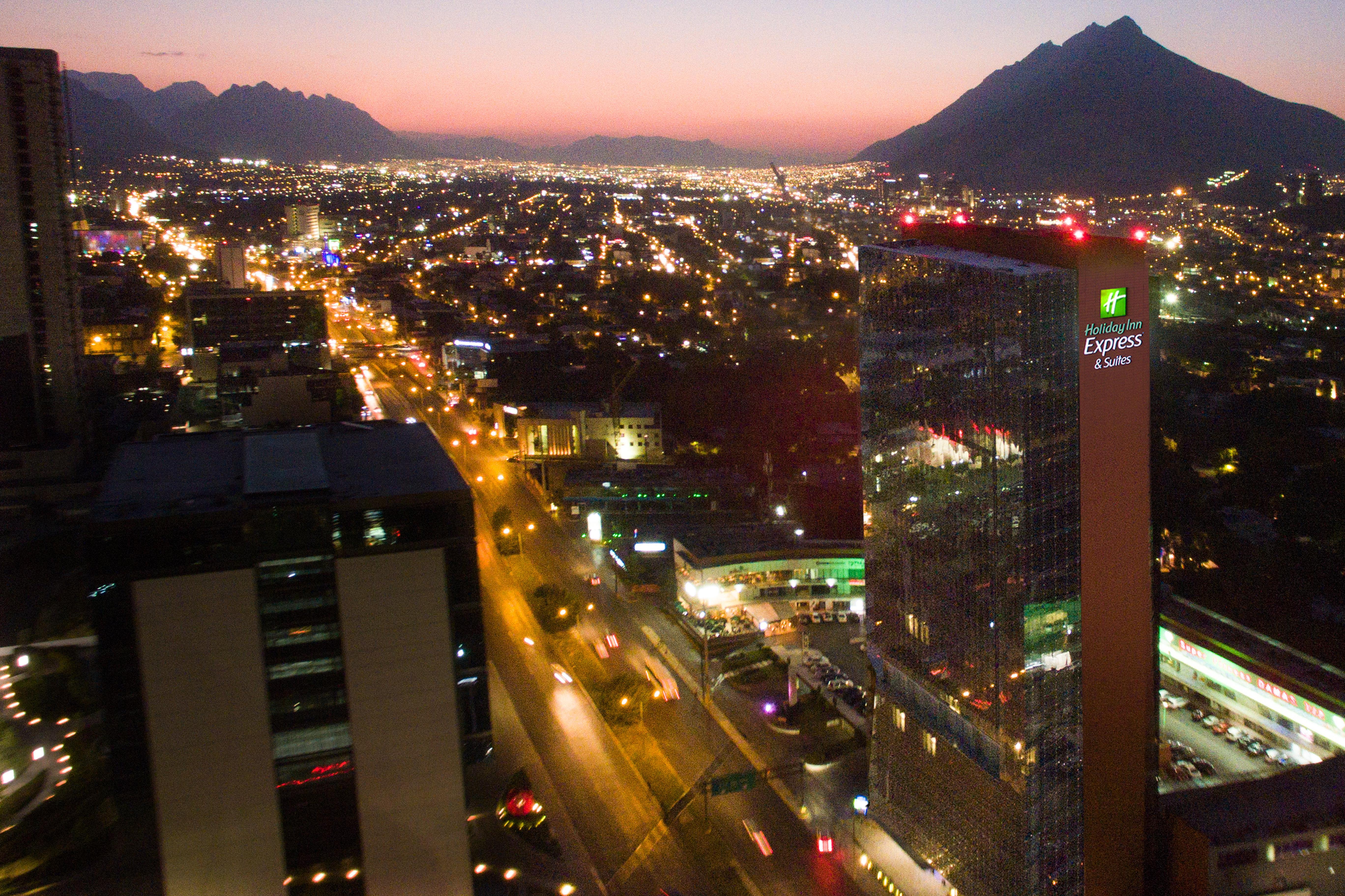 Holiday Inn Express & Suites Monterrey Valle By Ihg San Pedro Garza Garcia Zewnętrze zdjęcie