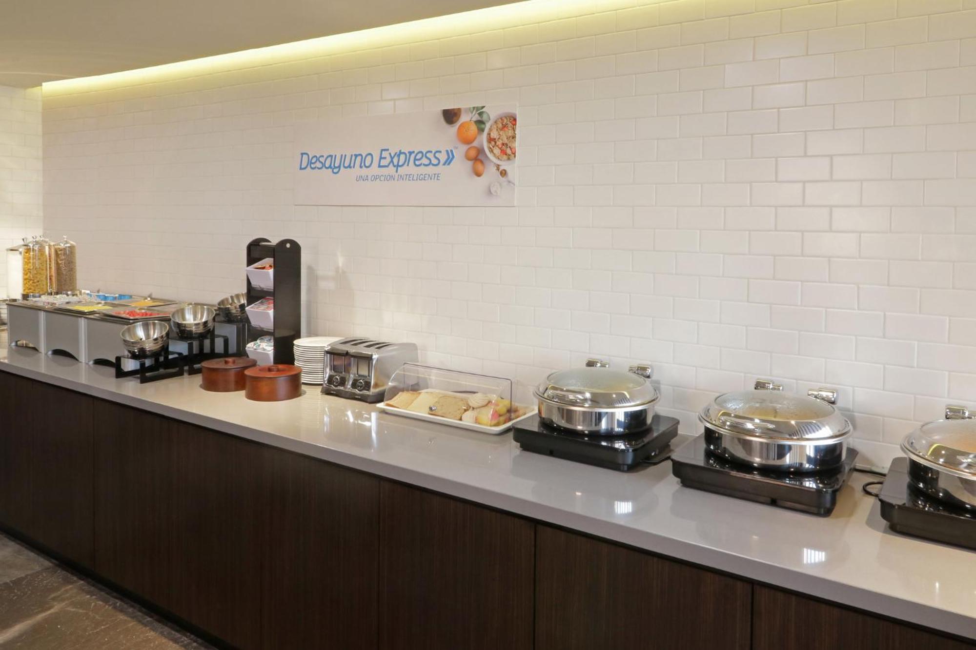 Holiday Inn Express & Suites Monterrey Valle By Ihg San Pedro Garza Garcia Zewnętrze zdjęcie