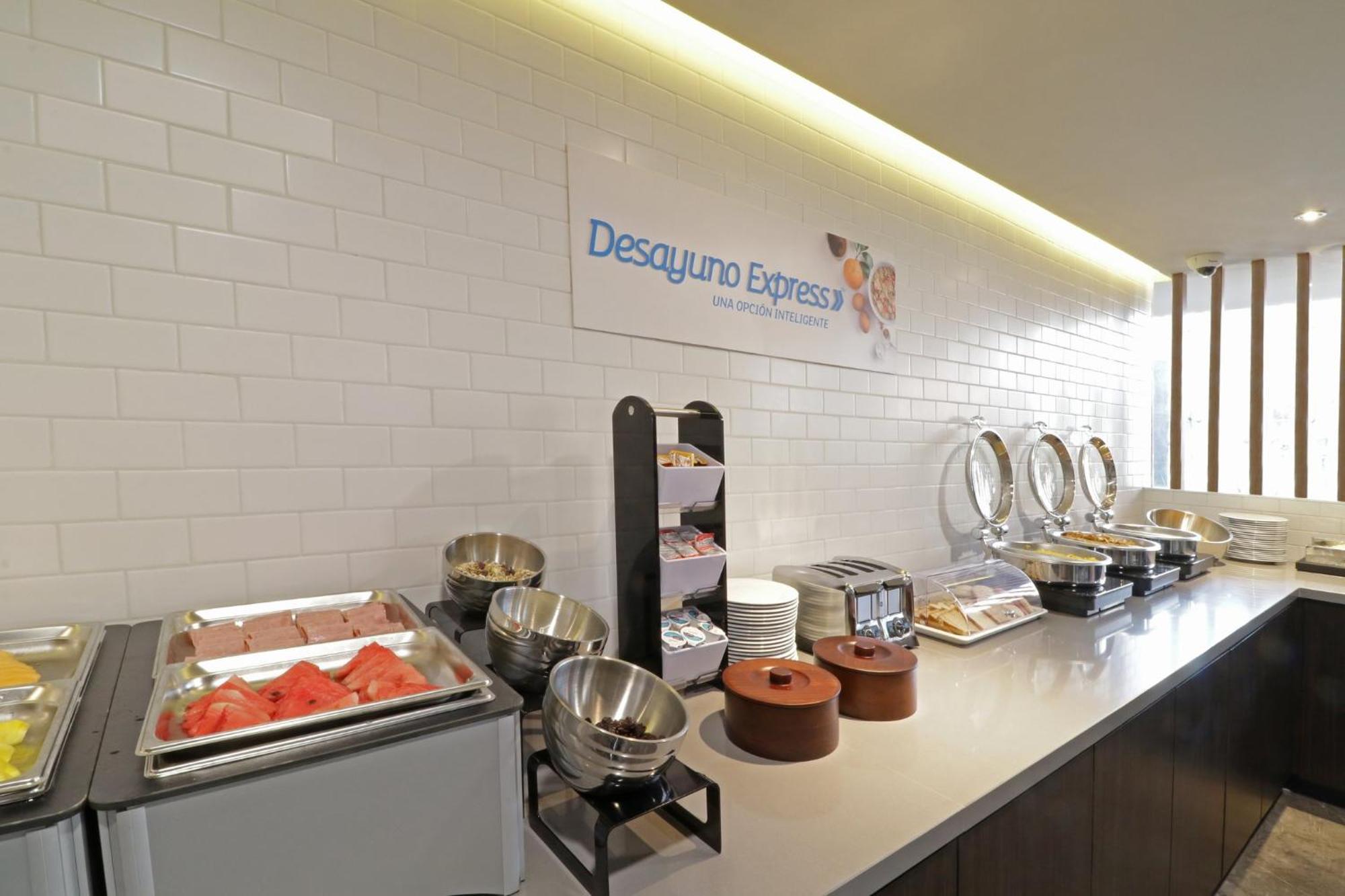 Holiday Inn Express & Suites Monterrey Valle By Ihg San Pedro Garza Garcia Zewnętrze zdjęcie